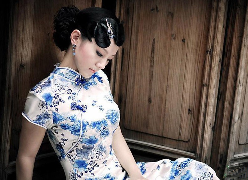 melody in qi pao